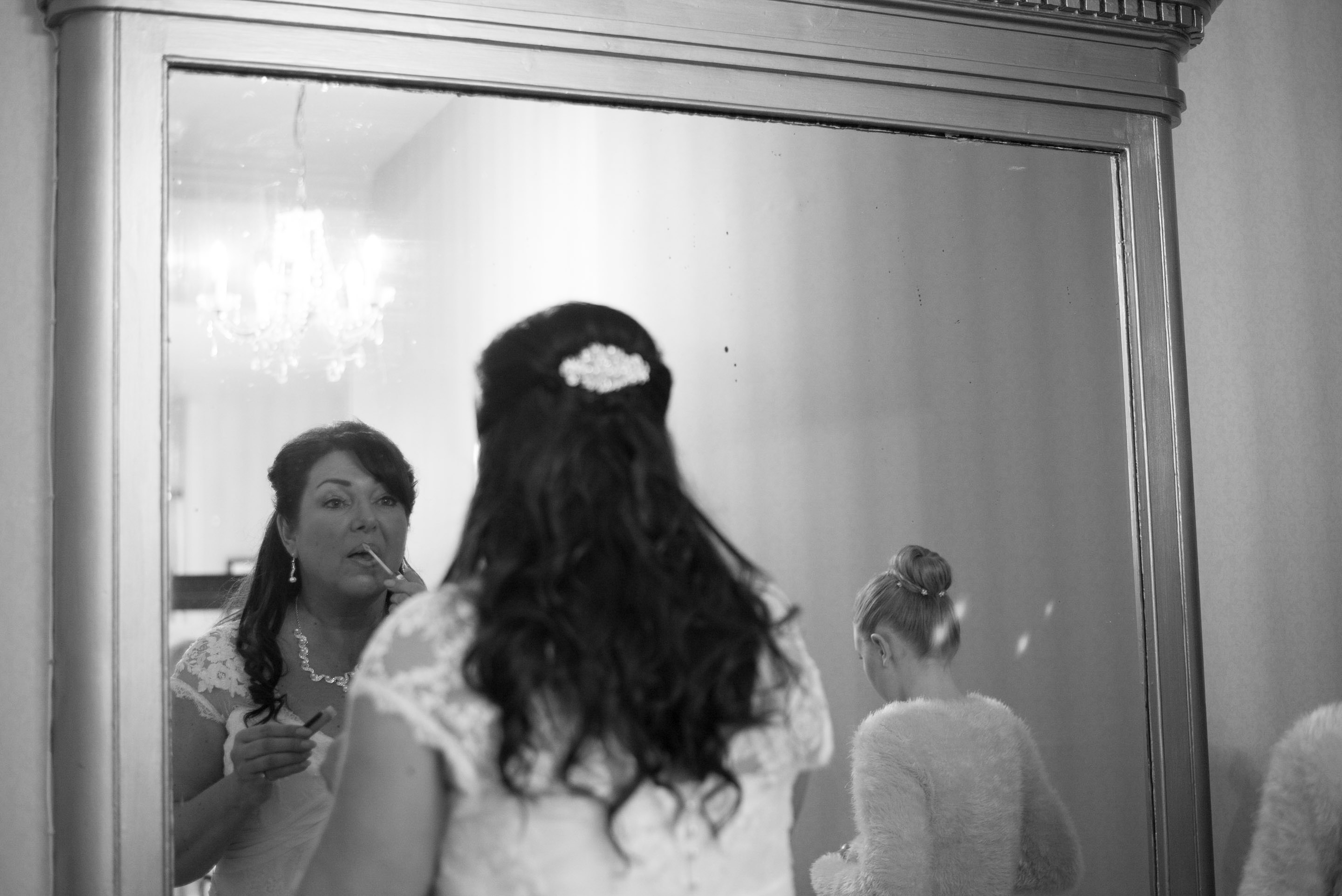 Last touches for the bride
